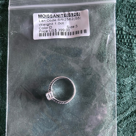 Emerald Cut Moissanite 925 Silver Size 5 Ring - Picture 3 of 4